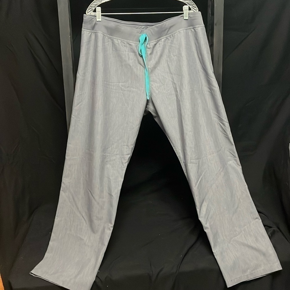 Figs- Technical Collection. Gray scrub pants